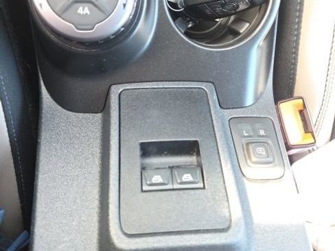 Used 2022 Ford Bronco Wildtrak image 20