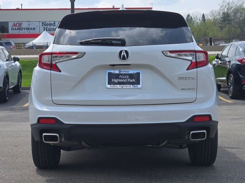 New 2026 Acura RDX SH-AWD image 17