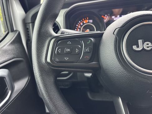 Used 2024 Jeep Wrangler Sport image 26