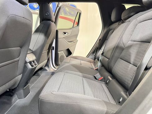 New 2026 Chevrolet Equinox LT image 9