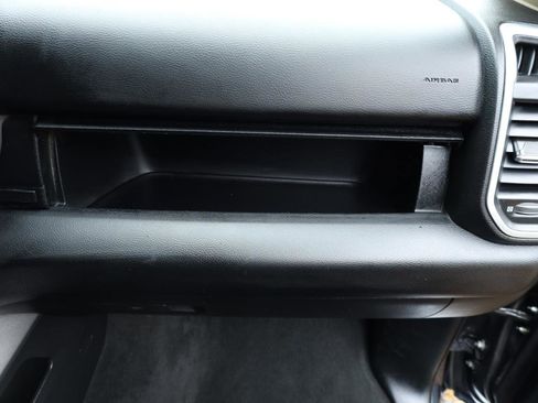 Used 2020 RAM 1500 Big Horn AWD/4WD image 19