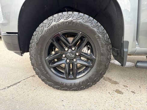 Used 2024 Chevrolet Silverado 1500 LT Trail Boss image 28