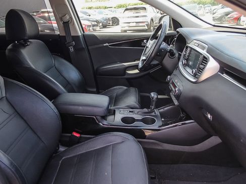 Used 2019 Kia Sorento SX w/ SX Touring Package image 13