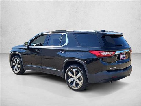 Used 2018 Chevrolet Traverse LT w/ LPO, Cargo Package FWD image 8