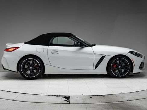 Used 2024 BMW Z4 M40i w/ Premium Package RWD image 32
