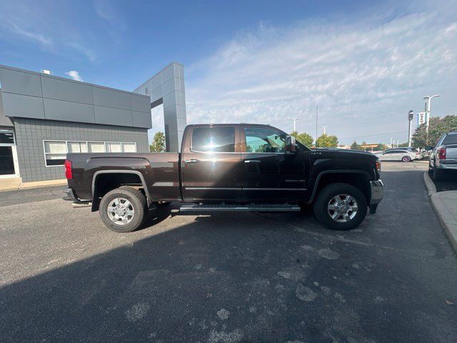 Used 2019 GMC Sierra 2500 SLT w/ Duramax Plus Package AWD/4WD image 4