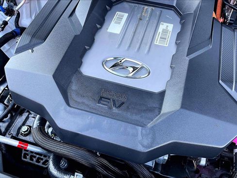 Used 2017 Hyundai Ioniq Limited FWD image 32