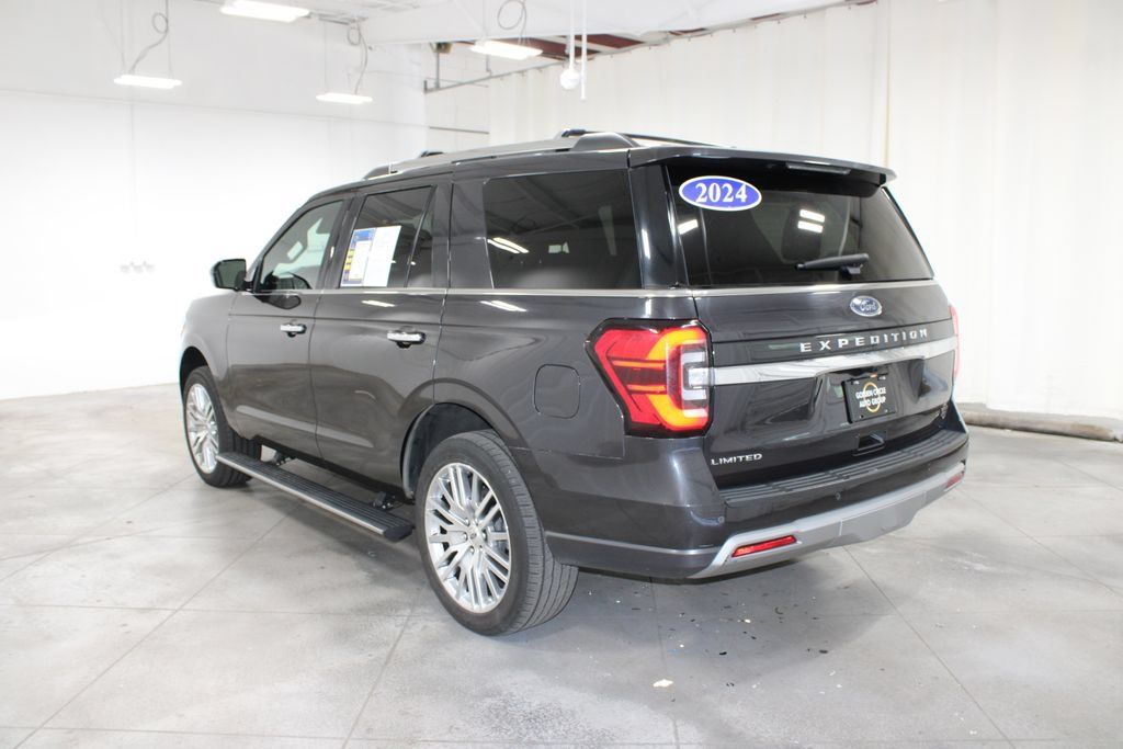 Used 2024 Ford Expedition Limited AWD/4WD image 7