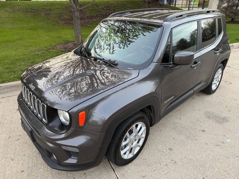 Used 2021 Jeep Renegade Latitude FWD image 19