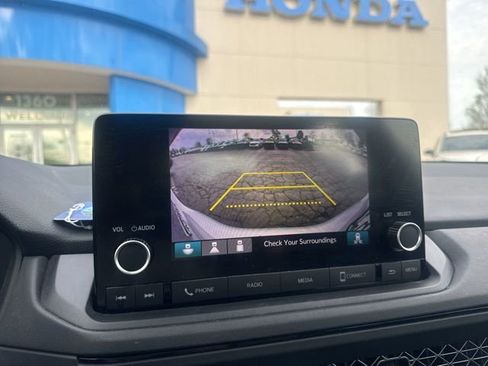 Used 2023 Honda Accord EX image 2