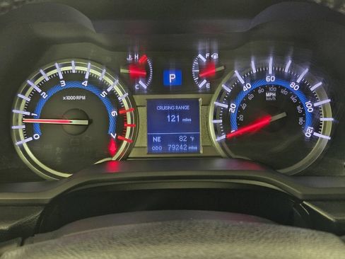 Used 2019 Toyota 4Runner TRD Off-Road Premium AWD/4WD image 16