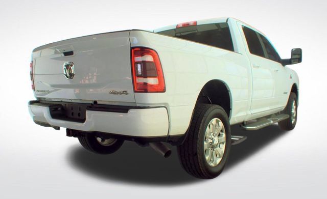 Used 2023 RAM 2500 Laramie AWD/4WD image 2