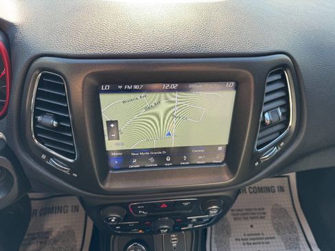 Used 2019 Jeep Compass Trailhawk w/ Cold Weather Group image 23