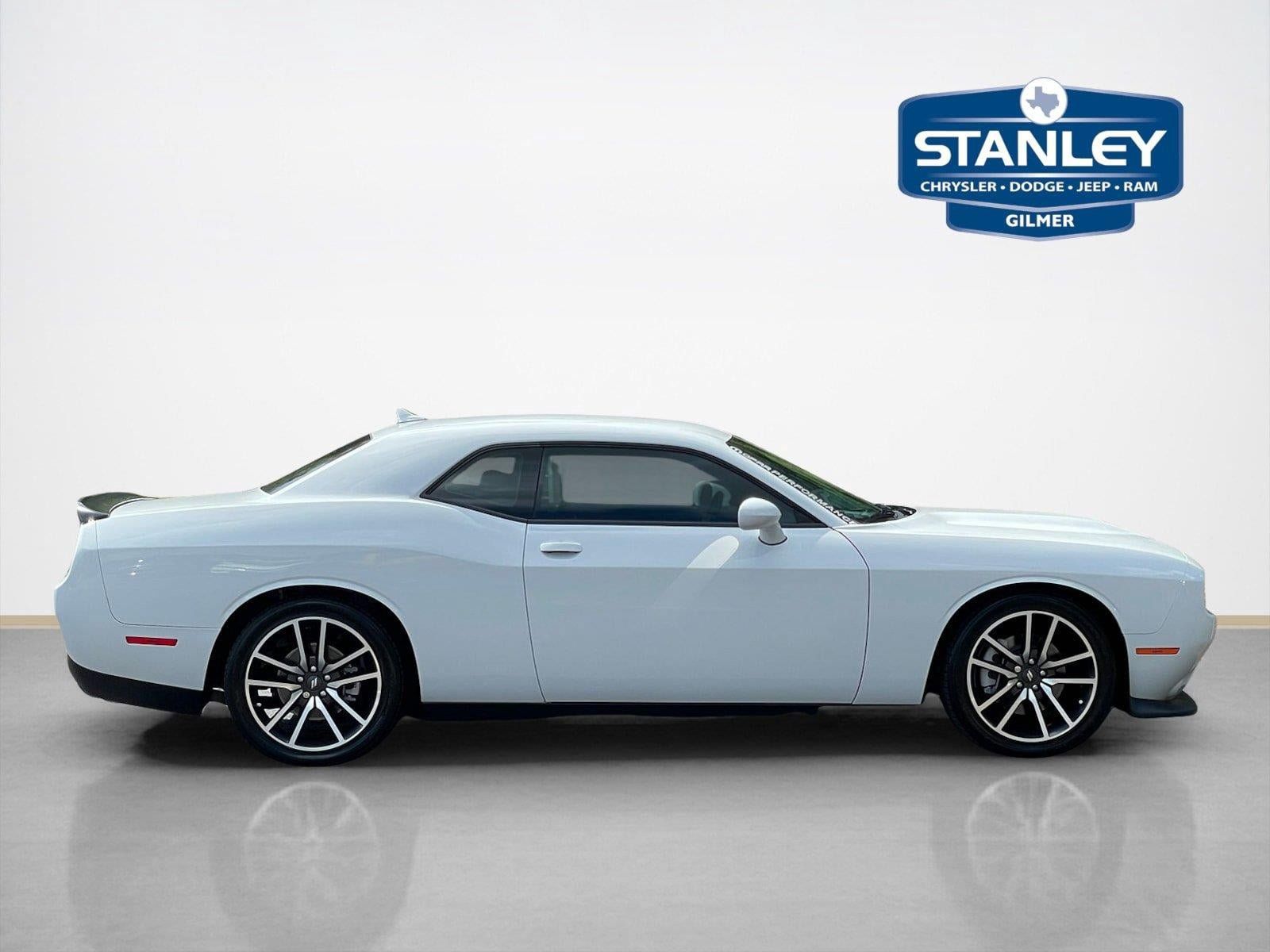 Used 2023 Dodge Challenger GT w/ Plus Package RWD image 9