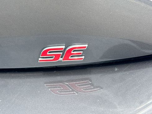 Used 2024 Toyota Corolla SE FWD image 11