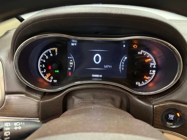 Used 2014 Jeep Grand Cherokee Overland w/ Advanced Technology Group AWD/4WD image 29