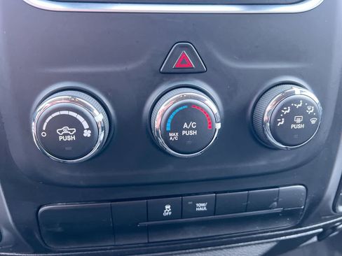 Used 2024 RAM 1500 Classic SLT AWD/4WD image 19