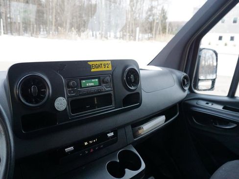 Used 2019 Mercedes-Benz Sprinter 170 image 17