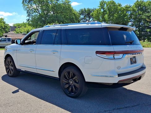 Used 2024 Lincoln Navigator L Reserve AWD/4WD image 22