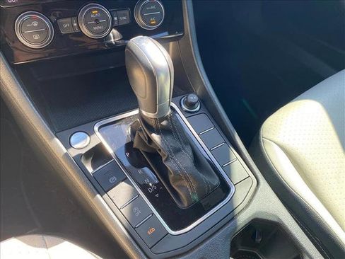 Used 2019 Volkswagen Jetta R-Line FWD image 18
