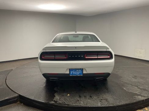 Used 2018 Dodge Challenger SXT w/ Driver Convenience Group image 7