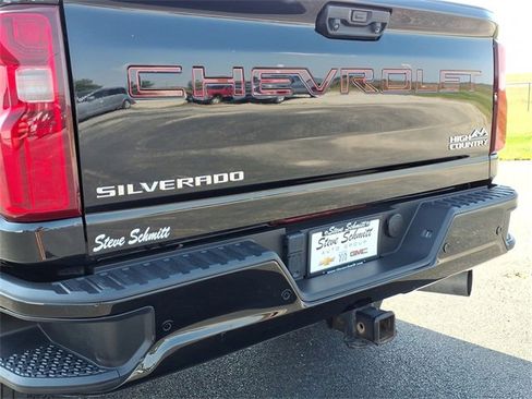 Certified 2024 Chevrolet Silverado 3500 High Country w/ High Country Premium Package image 33