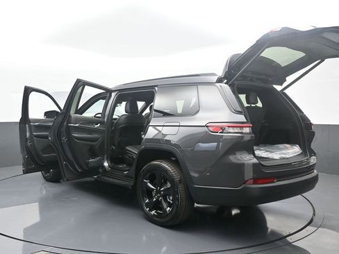 Used 2025 Jeep Grand Cherokee L Limited w/ Black Appearance Package image 73