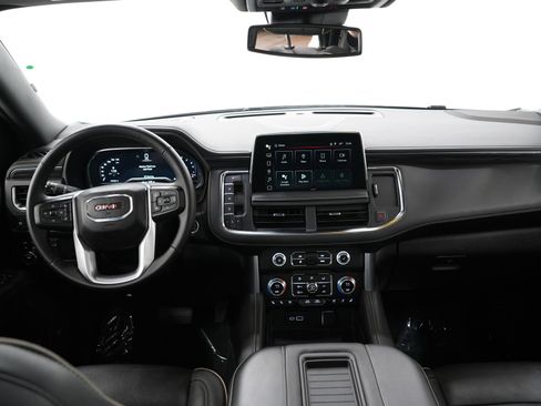 Used 2024 GMC Yukon SLT w/ SLT Luxury Package AWD/4WD image 18