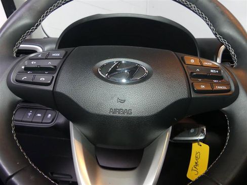 Used 2022 Hyundai Venue SEL FWD image 31