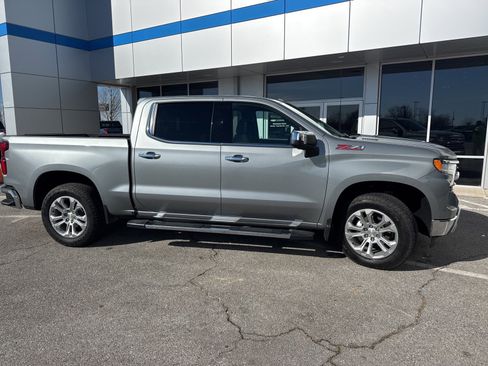 Used 2025 Chevrolet Silverado 1500 LTZ image 4