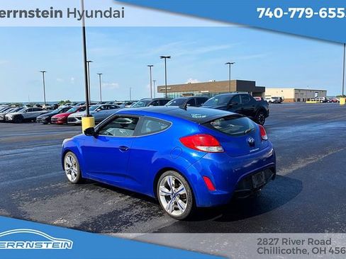 Used 2012 Hyundai Veloster w/ Style Pkg FWD image 6