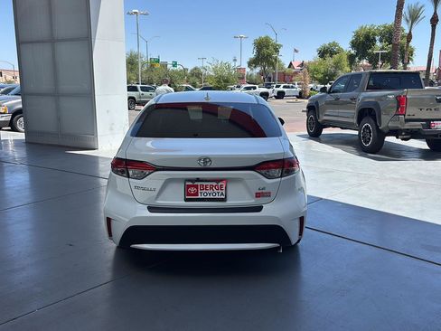 Used 2022 Toyota Corolla LE FWD image 6