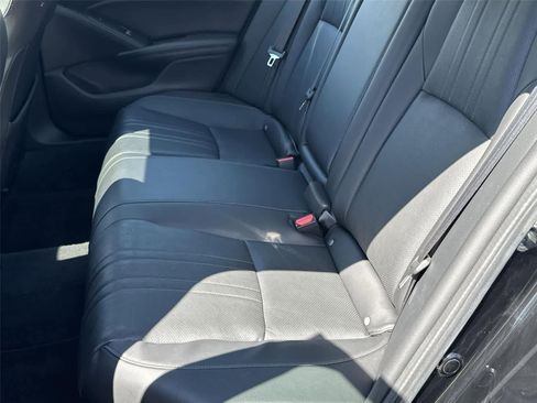 Used 2022 Honda Accord Touring image 16