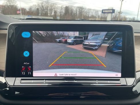 Certified 2025 Volkswagen Atlas SE image 19