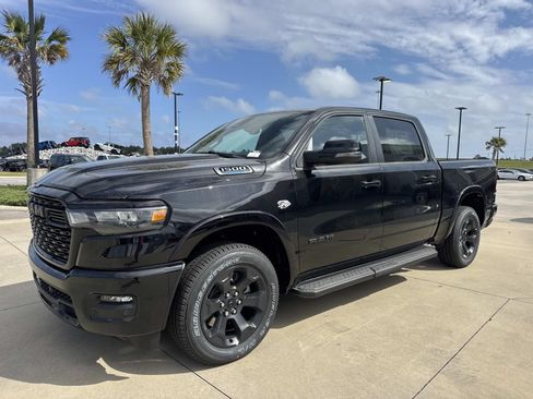 New 2026 RAM 1500 4x4 Crew Cab image 3