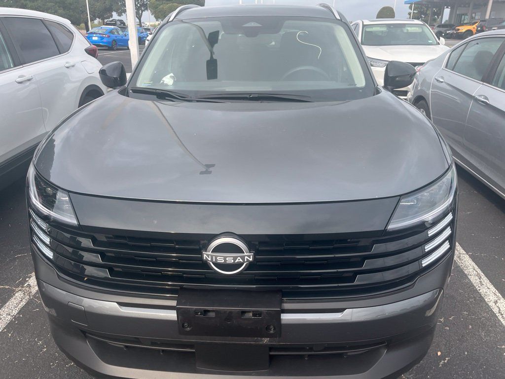 Used 2026 Nissan Kicks SV FWD image 2