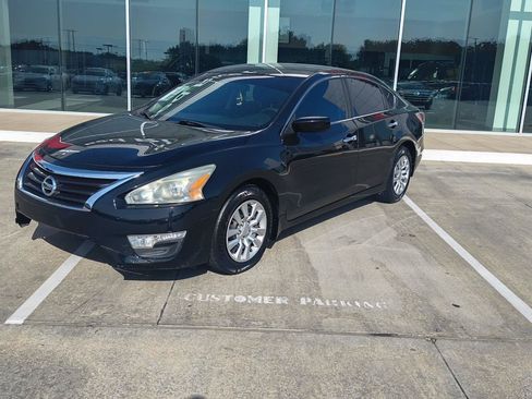 Used 2015 Nissan Altima 2.5 S w/ Power Driver Seat Package FWD image 12