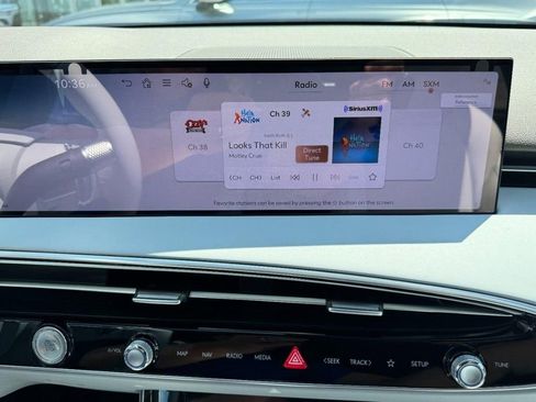 Used 2026 Genesis GV70 2.5T Advanced image 15