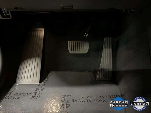 Used 2025 Volvo XC60 B5 Plus image 28