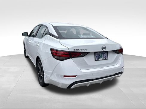 Used 2024 Nissan Sentra SV FWD image 3