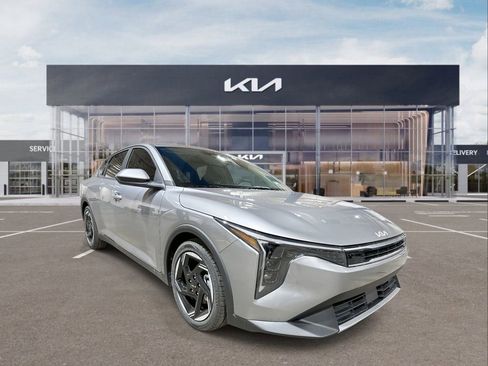 New 2025 Kia K4 EX image 2