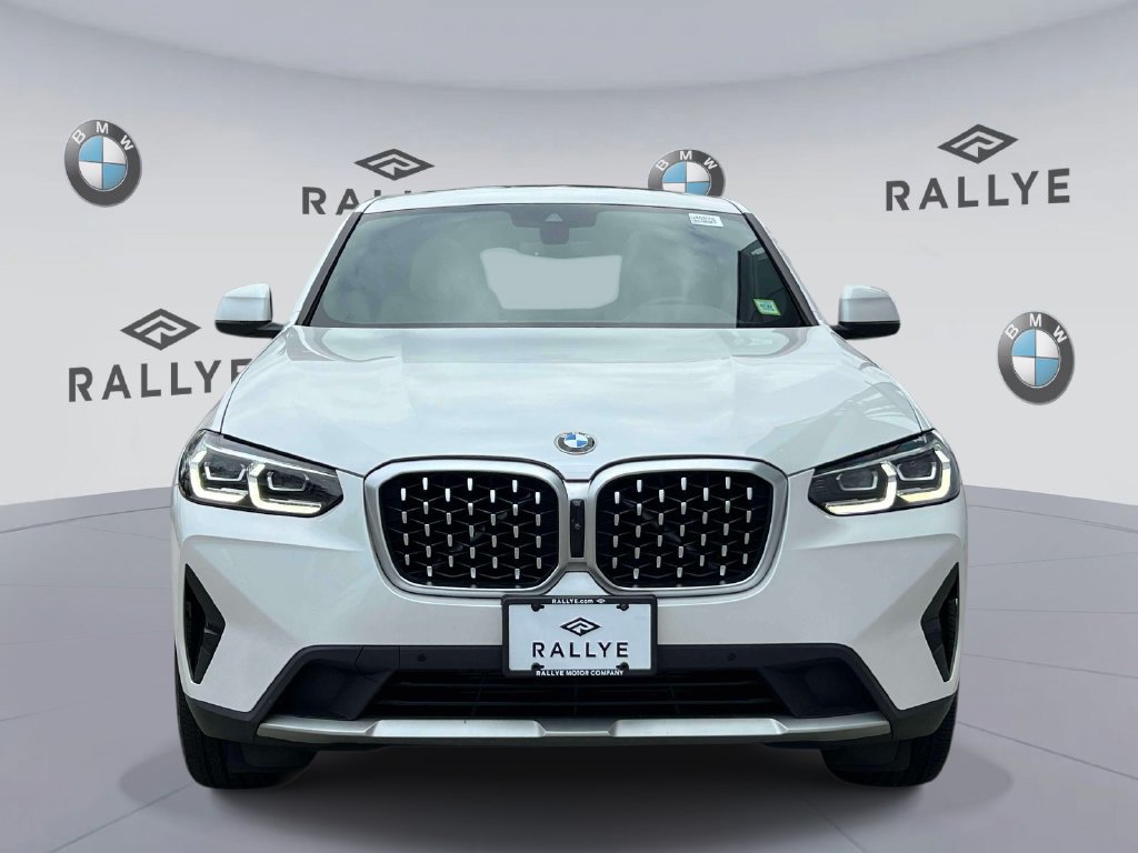 Used 2023 BMW X4 xDrive30i w/ Premium Package AWD/4WD image 2