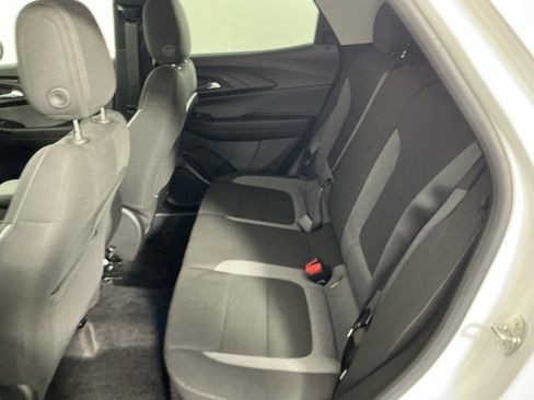 Used 2023 Chevrolet TrailBlazer LT w/ Convenience Package image 9