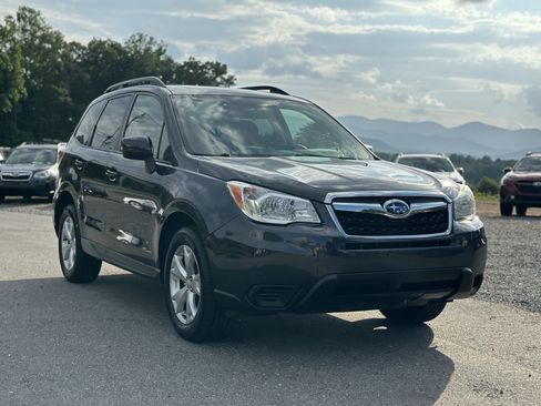 Used 2014 Subaru Forester 2.5i Premium w/ All-Weather Package AWD/4WD image 1