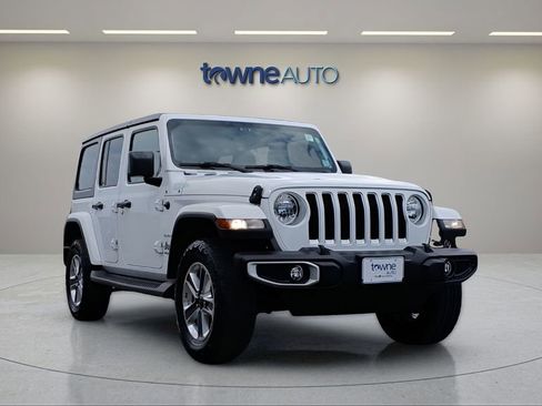 Used 2021 Jeep Wrangler Unlimited Sahara w/ Cold Weather Group AWD/4WD image 7