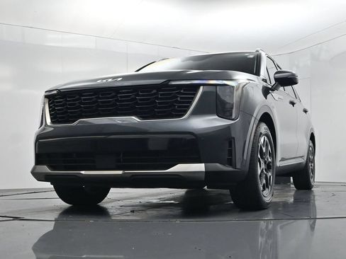Certified 2024 Kia Sorento S FWD image 42