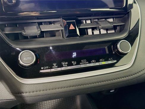 Used 2023 Toyota Corolla SE w/ Carpet Mat Package (TMS) image 16