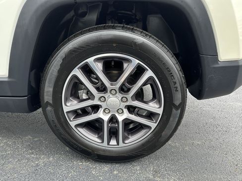 Used 2018 Jeep Compass Latitude w/ Popular Equipment Group FWD image 74
