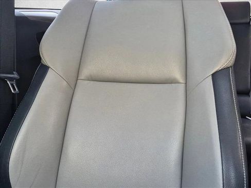 Used 2017 Toyota RAV4 Limited image 10