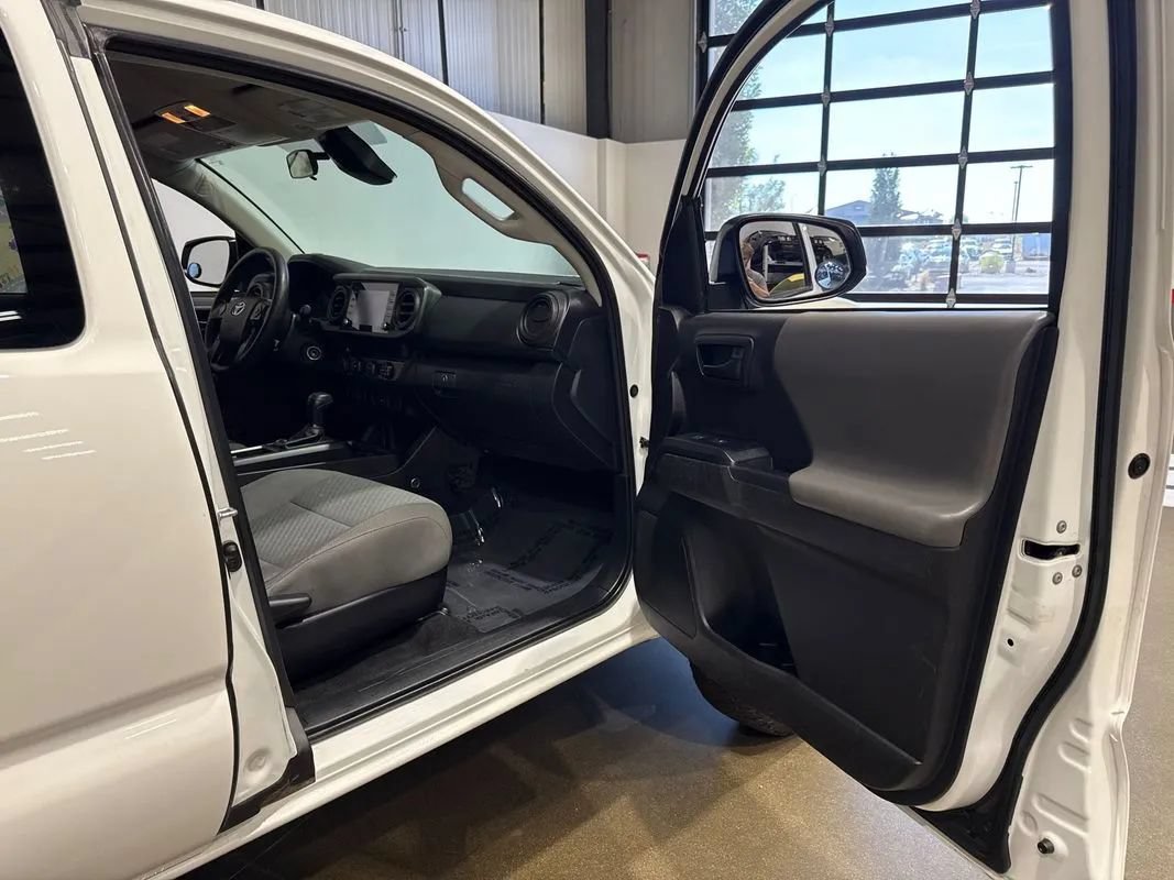 Used 2022 Toyota Tacoma SR AWD/4WD image 76